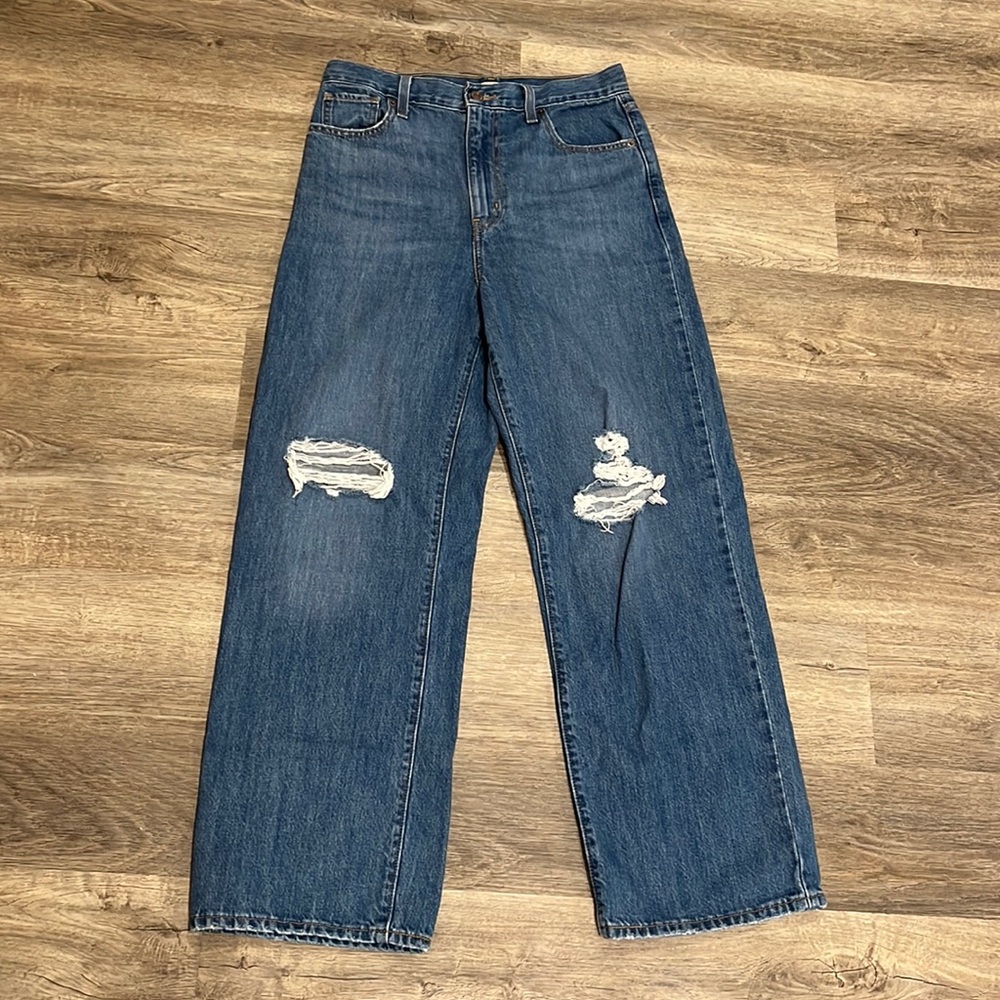 Levi's high waisted Straight Leg Women's Jeans